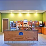 Express Airport By Ihg Hotel