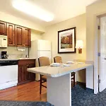 Hotel Homewood Airport 3*