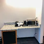 Country & By Radisson, Airport East, Tn Hotel 4*
