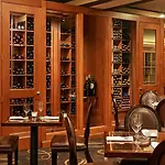 Sheraton Music Airport Hotel 4*