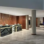 Airport Marriott Hotel 4*