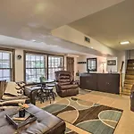 With Patio, 3 Mi To Grand Ole Opry Apartment Nashville