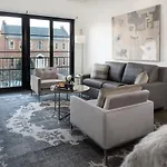 121 Hotel