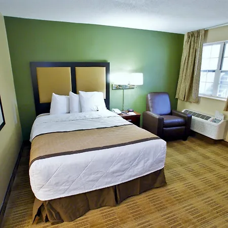Extended America Select - - Airport Nashville