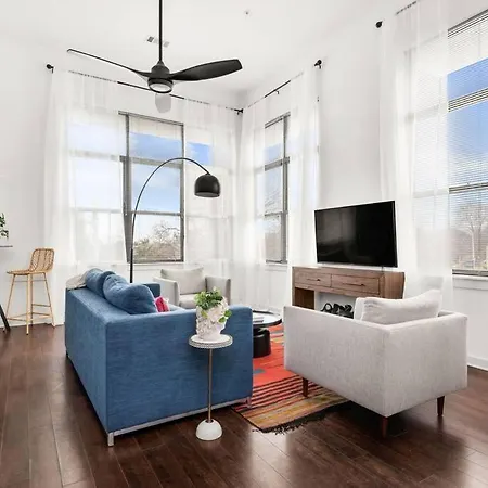 Music Row Pearls With Vandy And Belmont At Your Doorstep Apartment