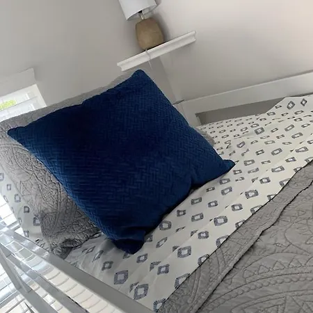 Apartment Classy, Cozy, Close To Downtown Nashville