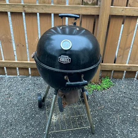 The Titan - Pet-friendly