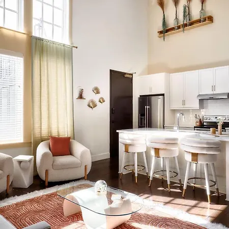 Airy Penthouse Loft In 12 South, Walk To So Much! Apartment *