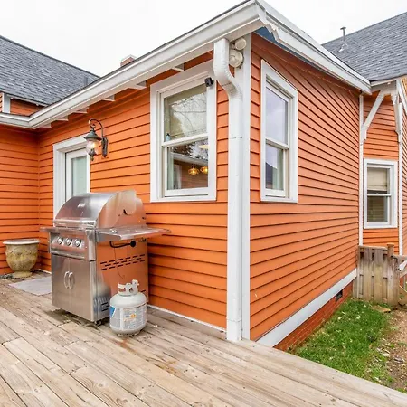 Holiday home 5 Points Walkable & 10 Min To Downtown Nashville