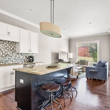 Eleven South Holiday home