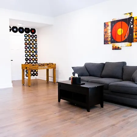 Honkytonk 7 Bed - Mins To Dt Holiday home Nashville