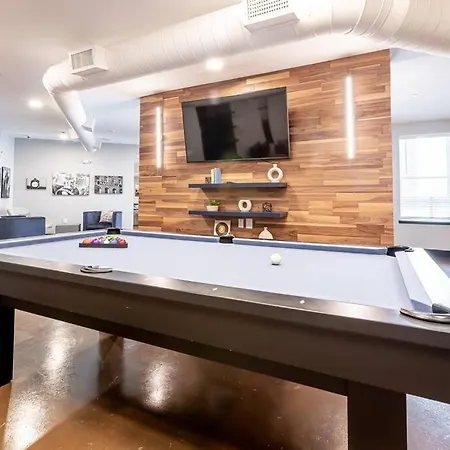 Stylish Near Downtown Wfh Friendly Apartment *