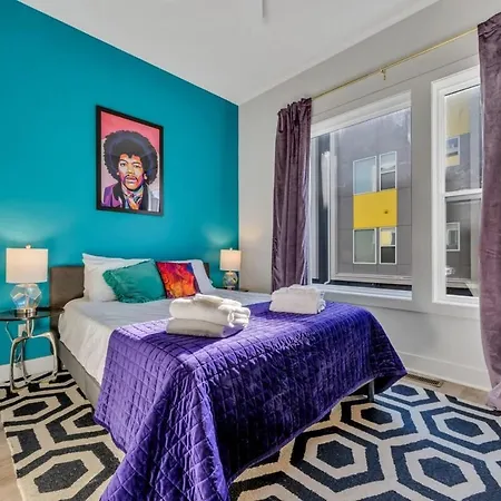 New Pink Howdy Oasis 13 Beds Rooftop View Parking *