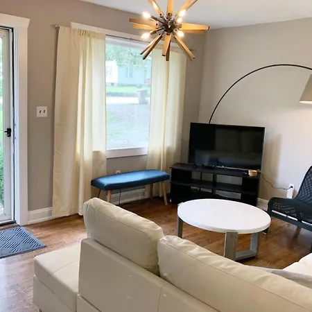 Hangout House Play, Work, And Visit Holiday home