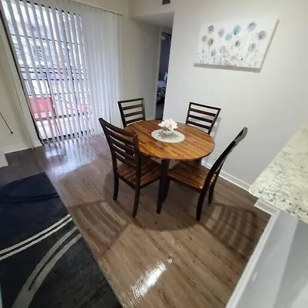 Cozy 2/1 Oasis With Fireplace In Tn Apartment *