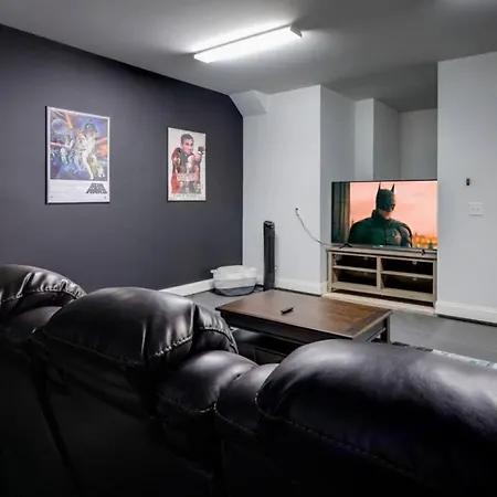 Weho Home, Geodis Park, Private Movie Theater! 10min To Broadway! Sleeps 10! Nashville