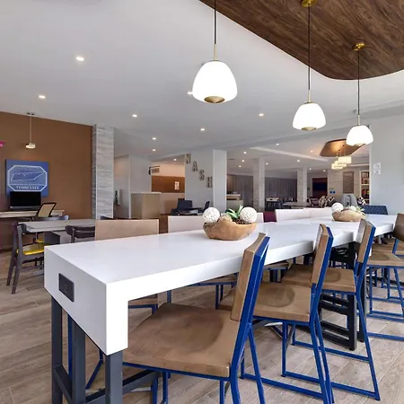 Home2 By Hilton Downtown-metrocenter Nashville