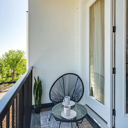 Holiday home - 5623 Lenox Ave