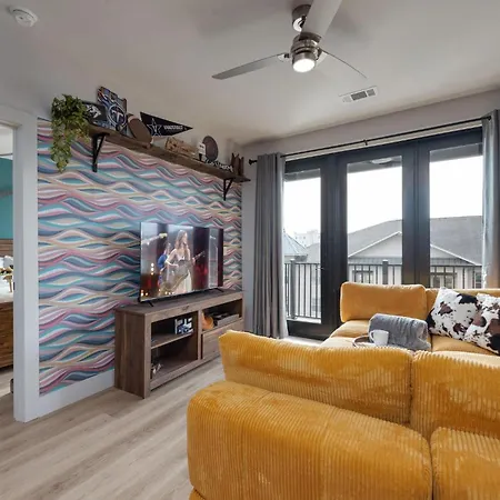 Rodeo Roundup - Odyssey - Heart Of Midtown Holiday home *