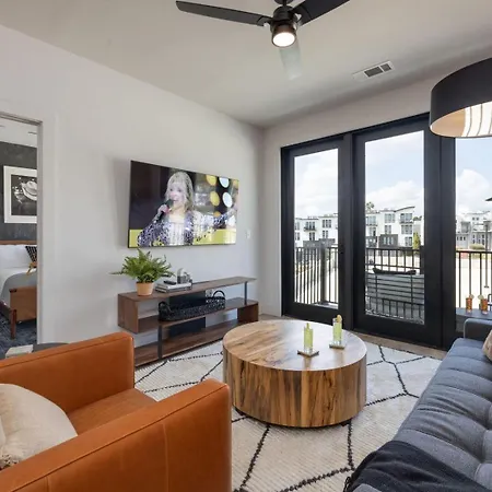 Holiday home Midtown Melodies-odyssey-2 Units-heart Of Midtown