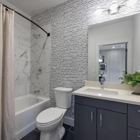 Midtown Melodies-odyssey-2 Units-heart Of Midtown