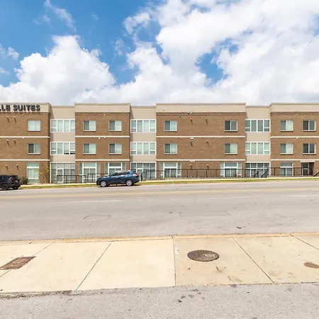 Apartment Near Downtown Walk To Restaurants, Bars & Music
