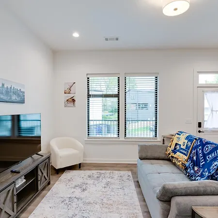 Apartment Modern In Weho Art Community! *