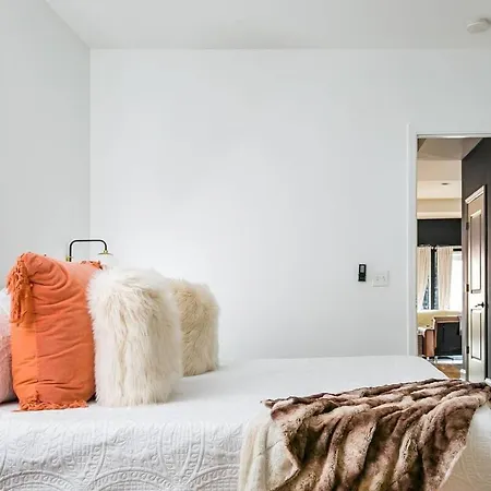 Grand Loft On Thee Broadway Strip Nashville