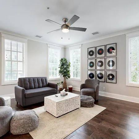 Belle 201 At Vanderbilt / West End Apartment *