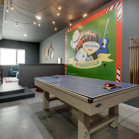 Holiday home Renovated Pink Palace, Walkable Location Nashville