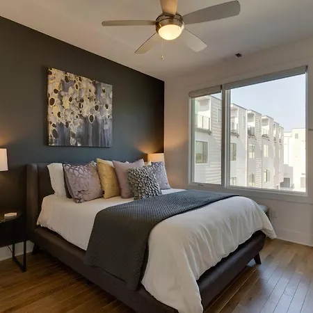 Renovated Pink Palace, Walkable Location * Nashville