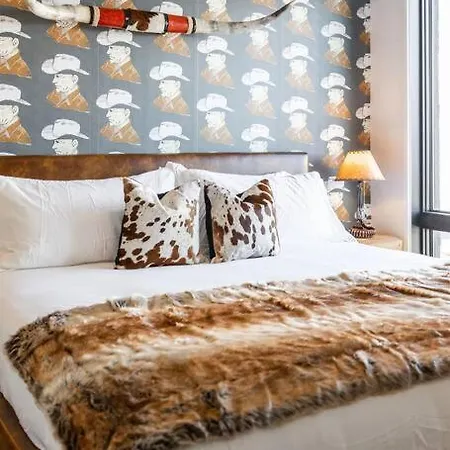 Downtown Midtown Vanderbilt, Honky Tonk Party Pad 2, Parking Gym Pool Apartment