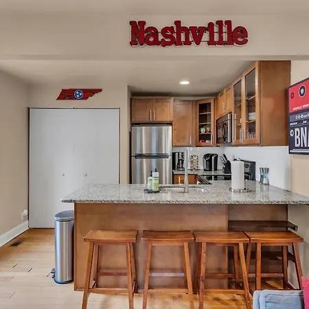 Prime East Nash Location - 5 Mins To Broadway Holiday home Nashville
