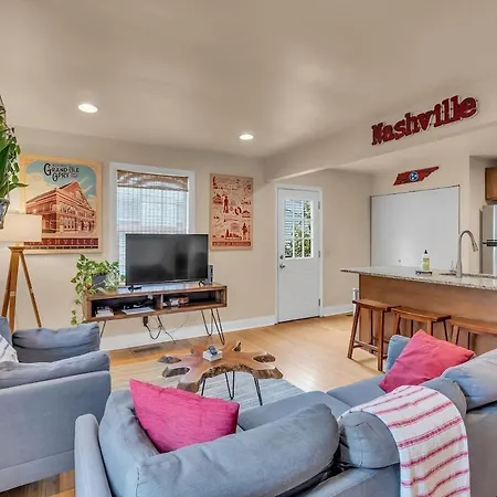 Prime East Nash Location - 5 Mins To Broadway *