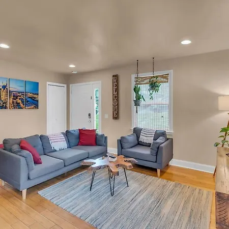 Prime East Nash Location - 5 Mins To Broadway Holiday home *