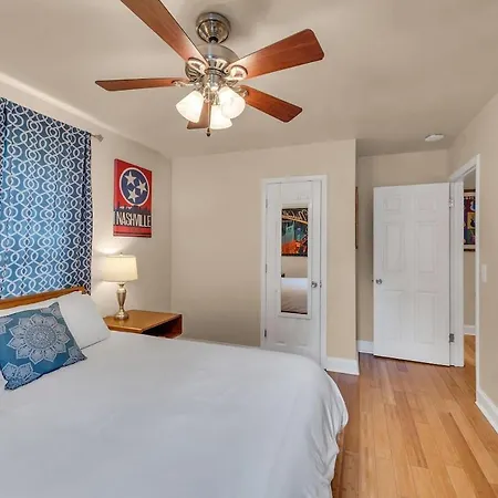 Prime East Nash Location - 5 Mins To Broadway Holiday home Nashville