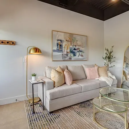 Apartment With 2 Queen Beds 7 Mins To Broadway Nashville
