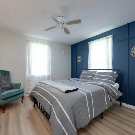 5 Min To Airport Pet Friendly Fire Pit Fenced Yard * Nashville