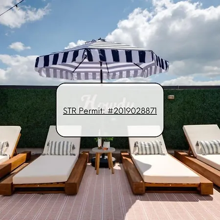 The Harper House - Beautifully Designed, Rooftop *