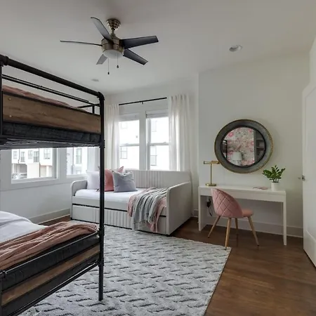 The Harper House - Beautifully Designed, Rooftop * Nashville