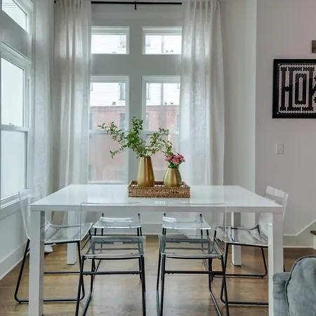 The Harper House - Beautifully Designed, Rooftop *