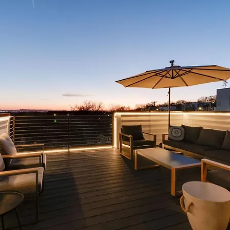 Luxury With Stunning Rooftop Views! Nashville