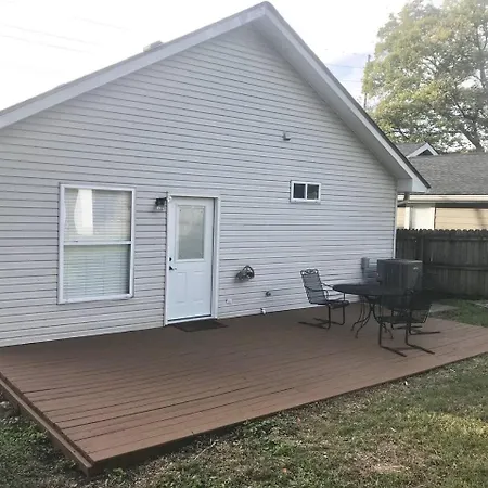 Cozy Downtown Charmer 3 Bedroom 2 Bath Walk To Gulch Holiday home Nashville