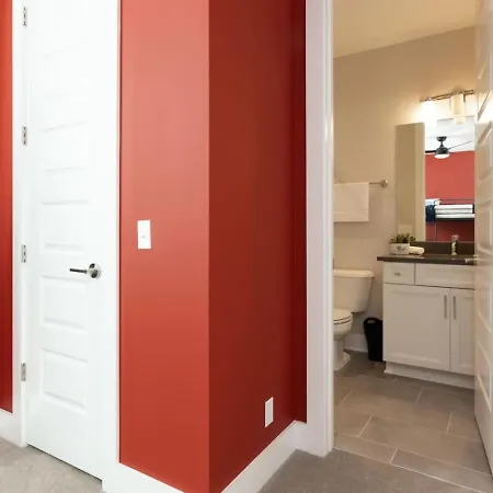 Large Royal Townhome Beautiful Design And Rooftop Holiday home Nashville