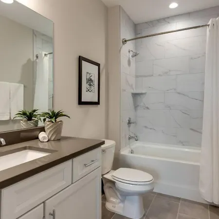 Large Royal Townhome Beautiful Design And Rooftop Holiday home Nashville