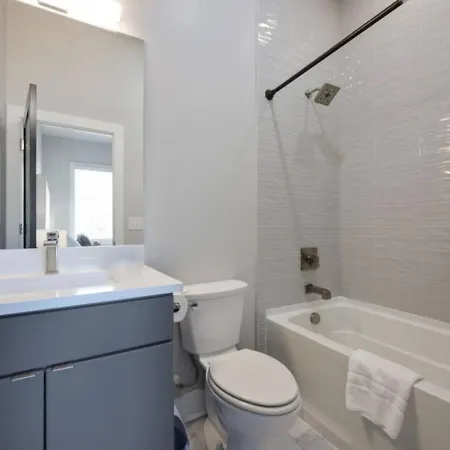 Holiday home Sapphire Loft 4 Bedroom 4.5 Bath Rooftop Patio
