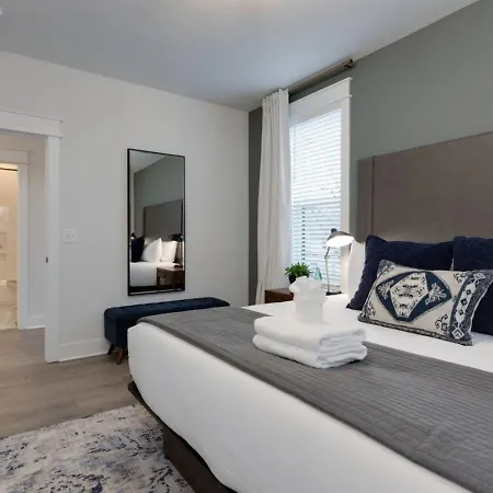 Holiday home Premier Townhome East Minutes Downtown Nashville