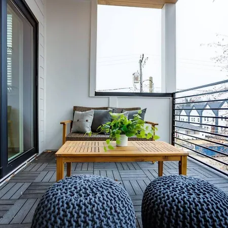 Premier Townhome East Minutes Downtown Nashville