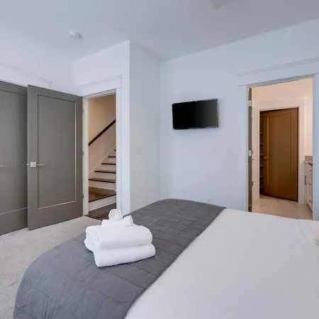 Two Side By Side Townhomes West Luxury Holiday home
