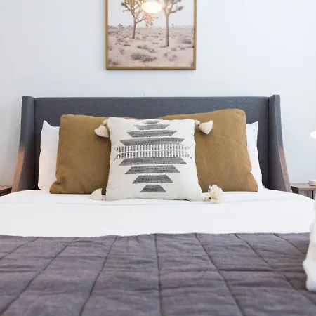 Holiday home Two Side By Side Townhomes West Luxury
